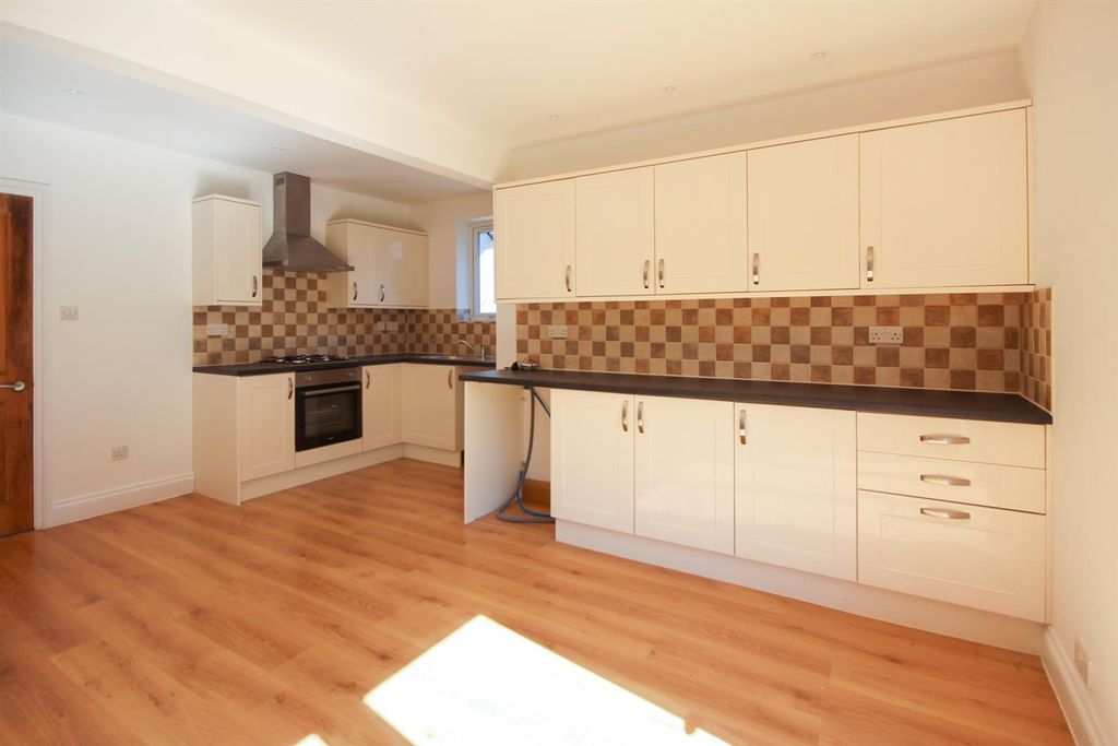 Property photo 3 of 13 Kitchen/Diner