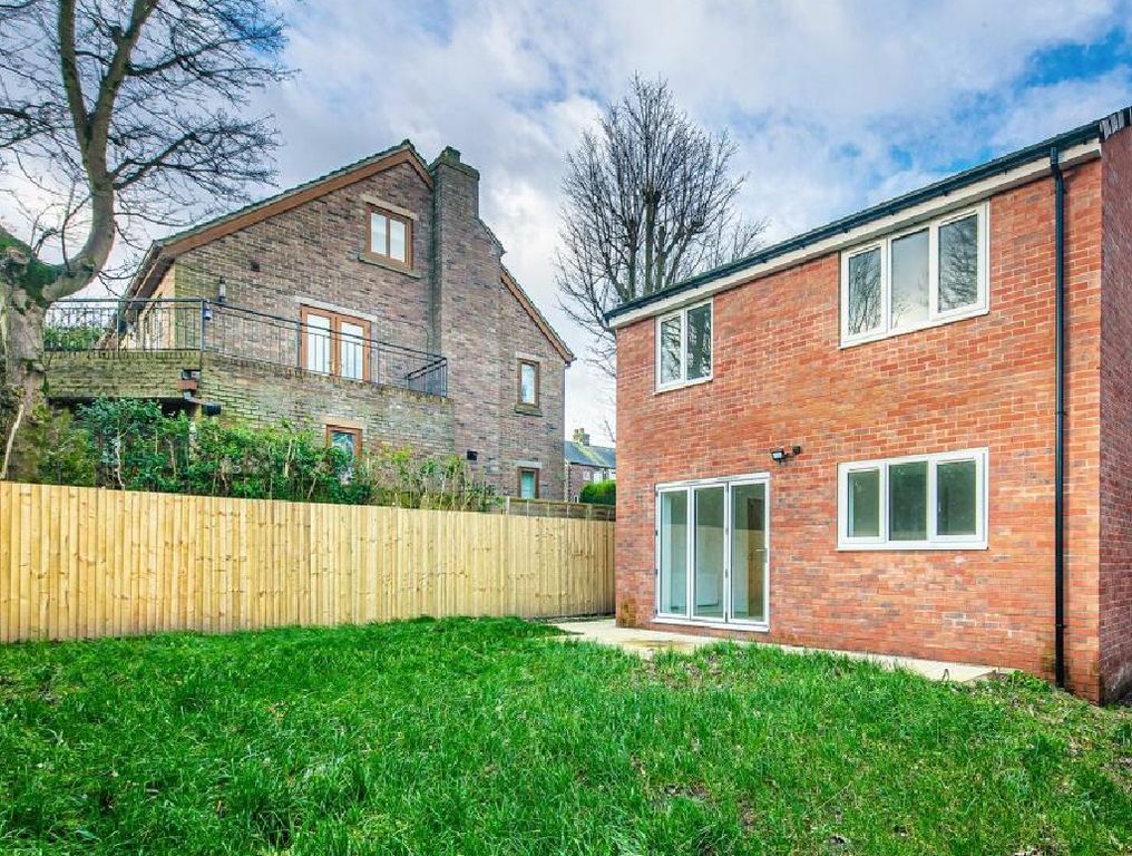 Property photo 1 of 2