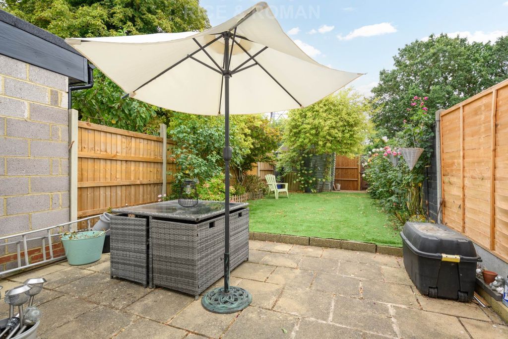 Property photo 3 of 13