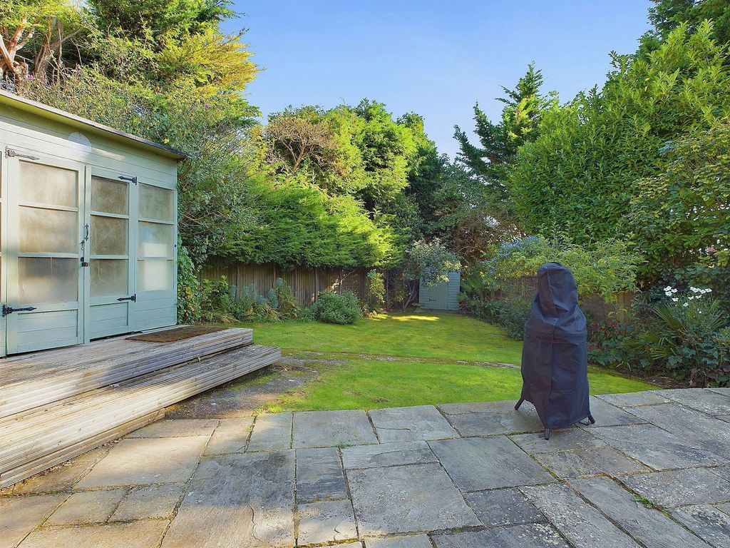 Property photo 2 of 20