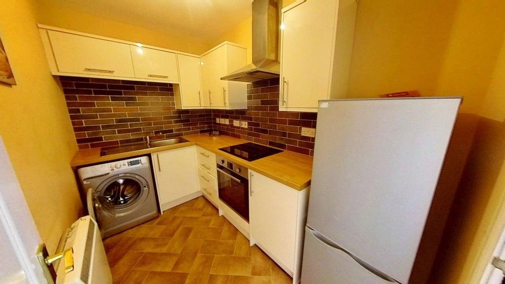 Property photo 3 of 7 Picture No. 13