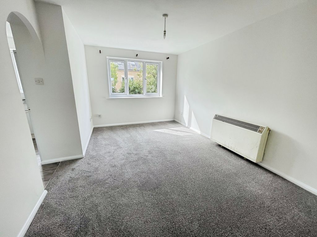 Property photo 1 of 10 Photo 10