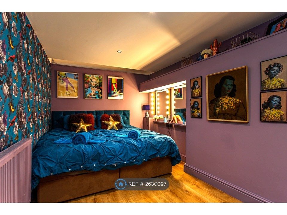 Property photo 2 of 9 Bed 1