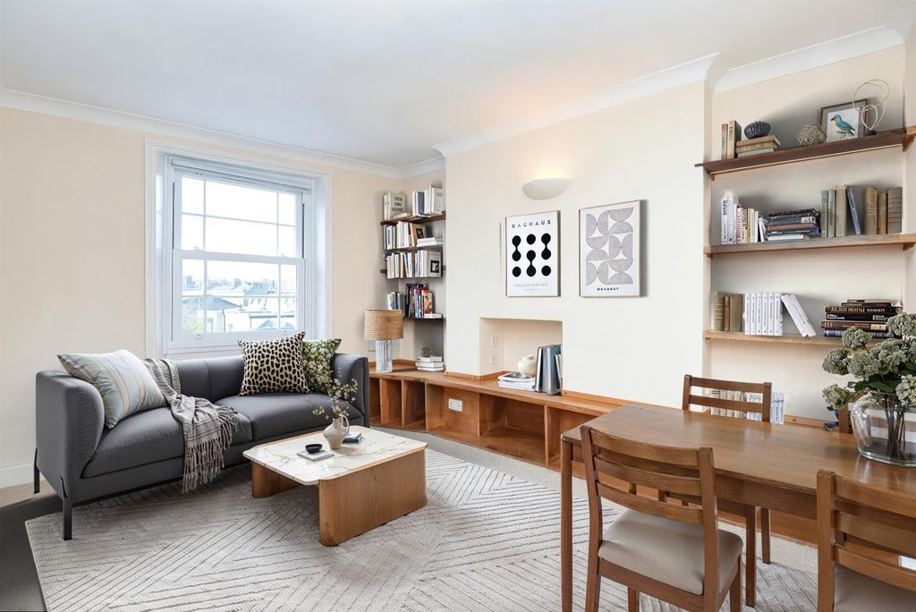 Property photo 1 of 4 Property_7B20_E3Df2ce5E1Fe80A77c4d760E6c13d019F88F