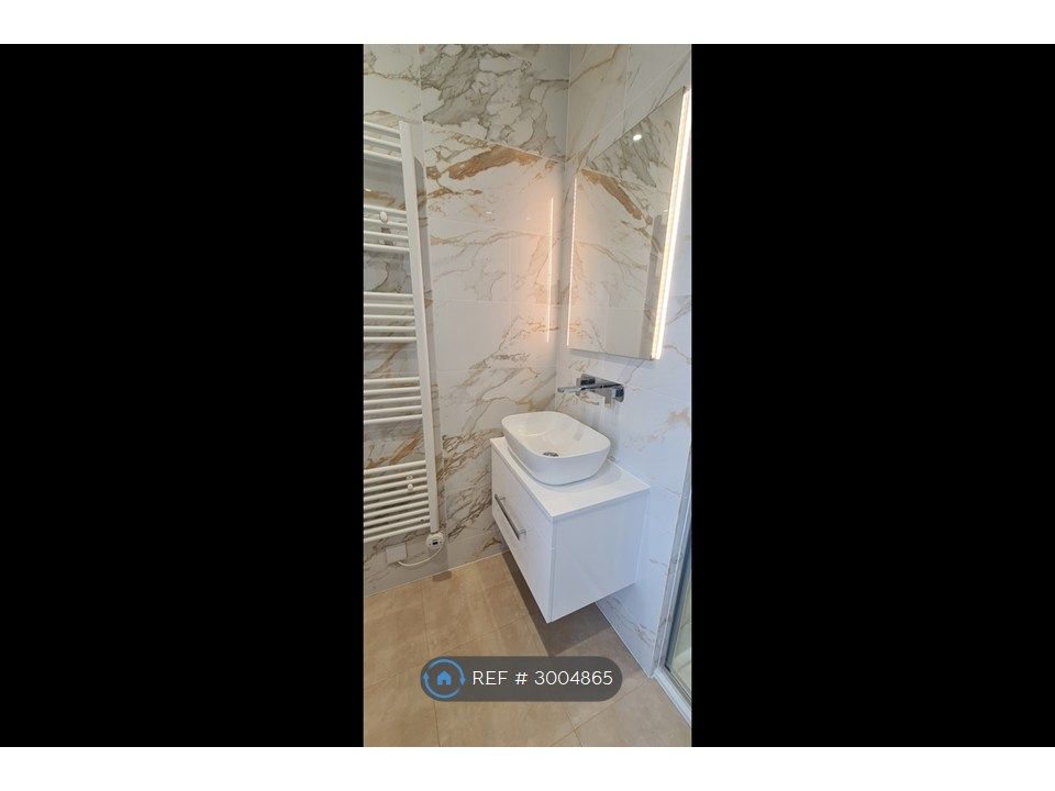 Property photo 2 of 3