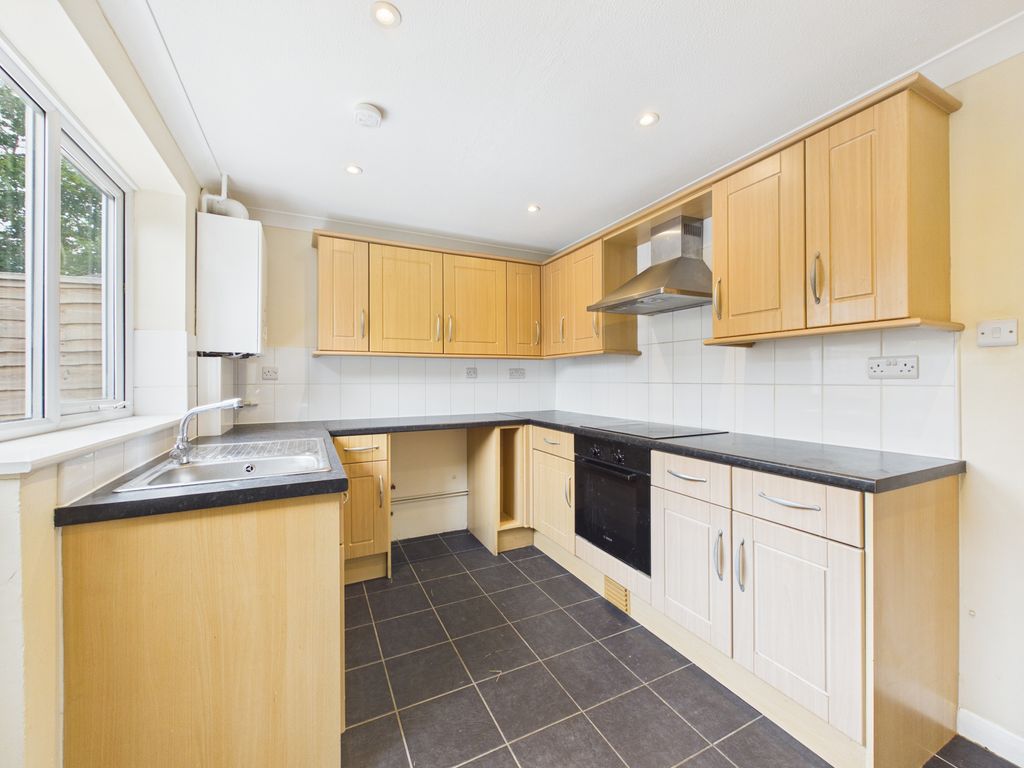 Property photo 3 of 7 Kitchen