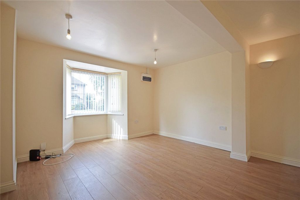 Property photo 2 of 7 Picture No. 14