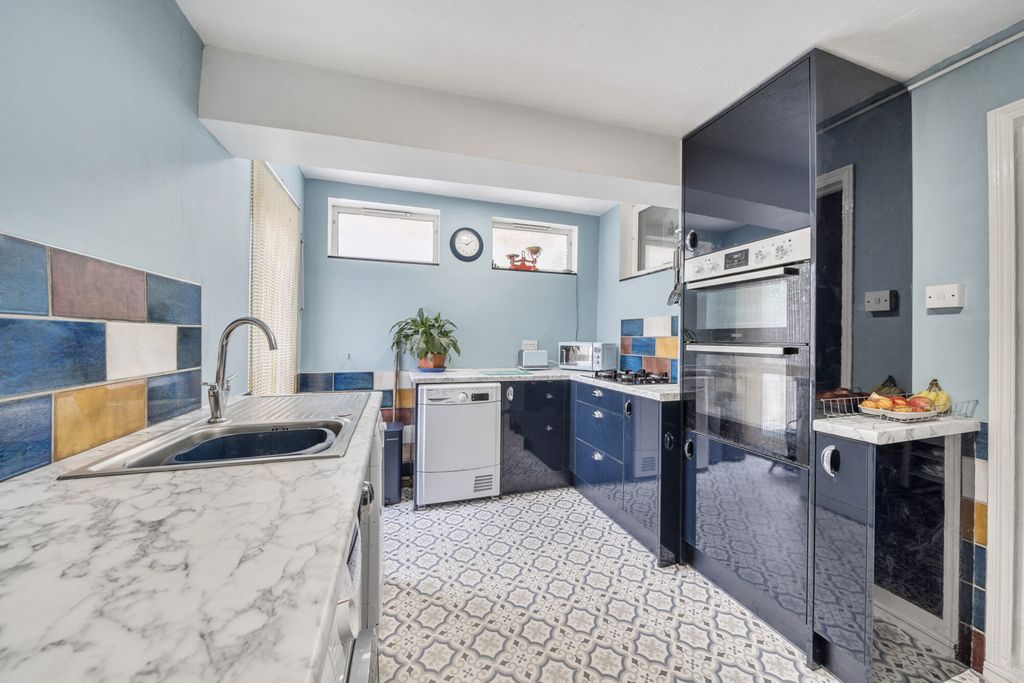 Property photo 2 of 15 Kitchen