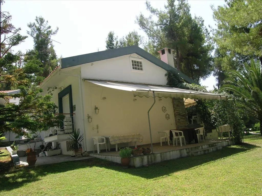 Property photo 2 of 24