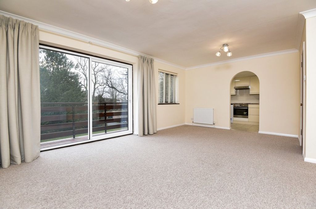 Property photo 3 of 6 Picture No. 01