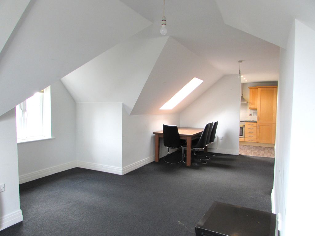 Property photo 3 of 8 Gallery