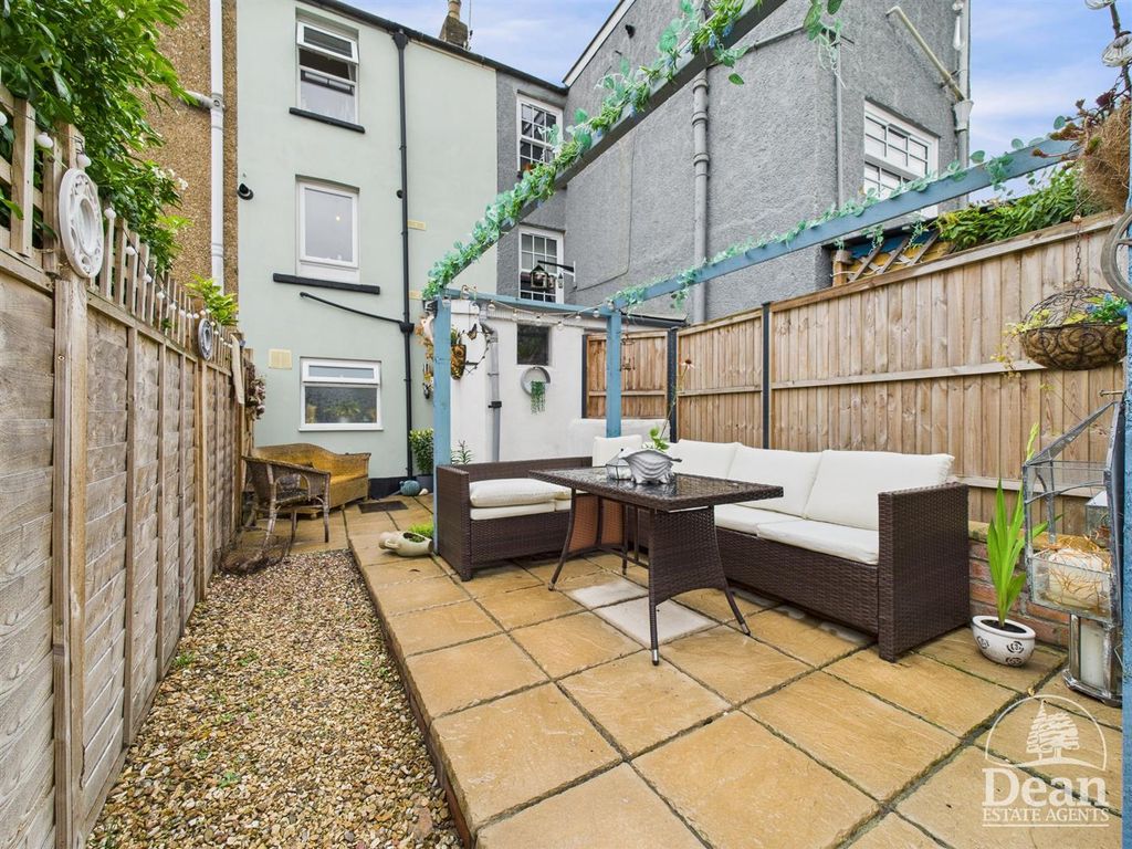 Property photo 1 of 19
