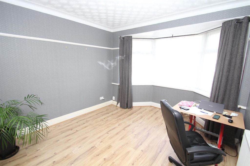 Property photo 2 of 13 Img_9433.Jpg