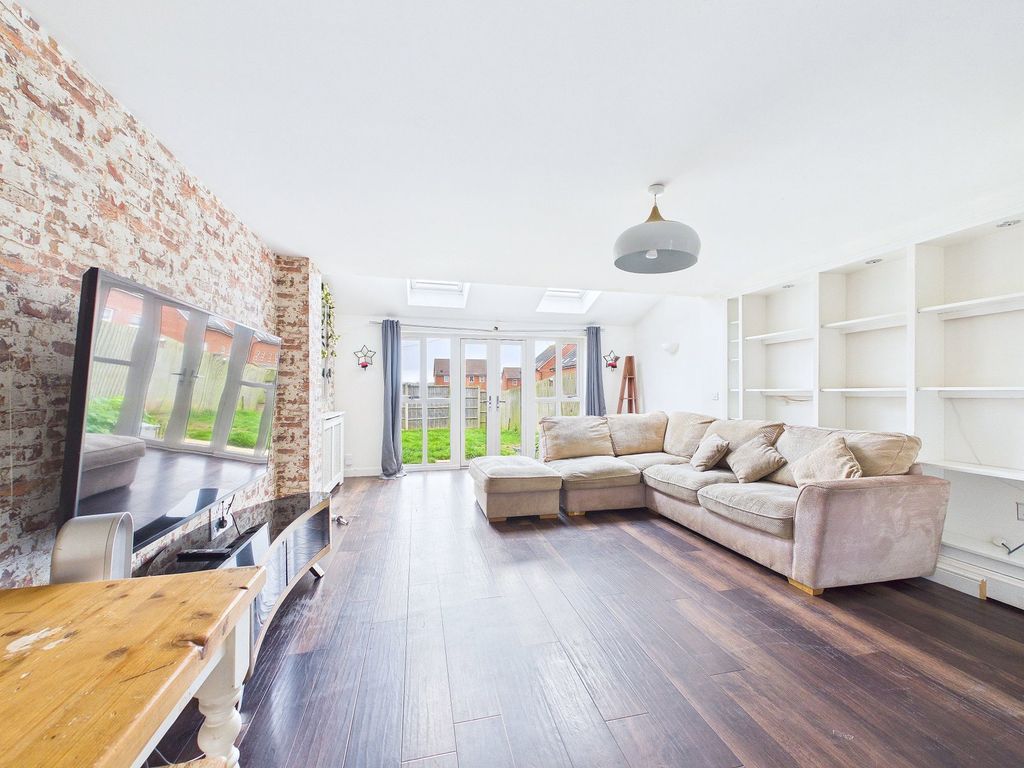 Property photo 2 of 19