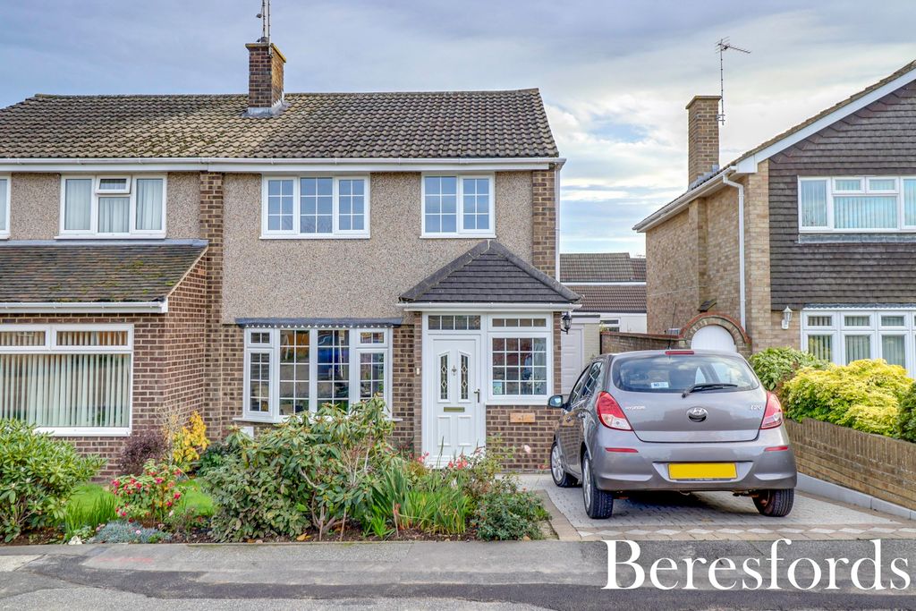 Property photo 1 of 18 Front