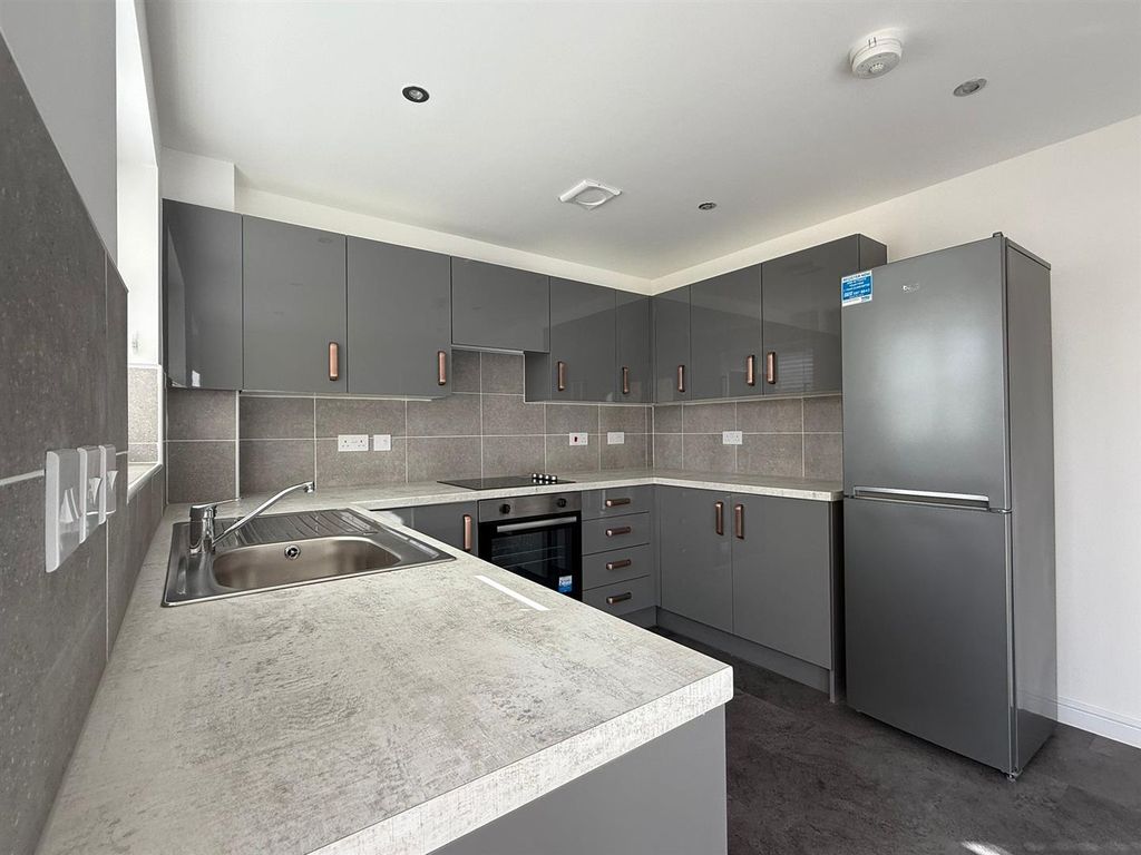 Property photo 2 of 14 4Fc09878-77B7-4112-B8B5-8882Bd328268.Jpg