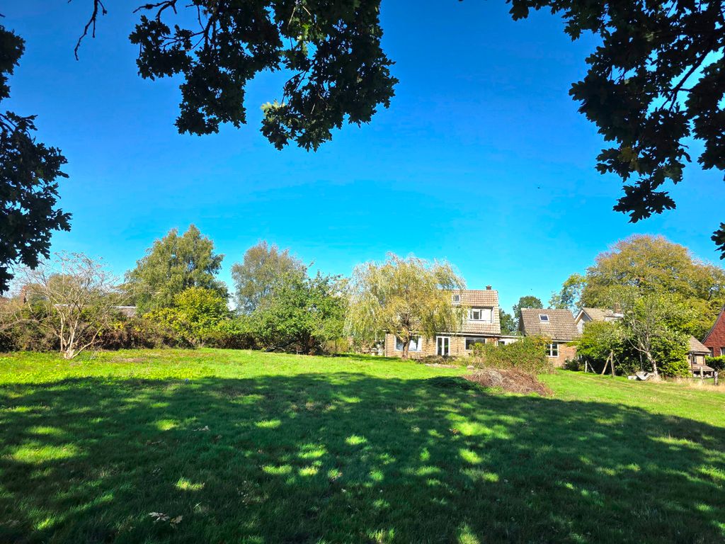 Property photo 3 of 43