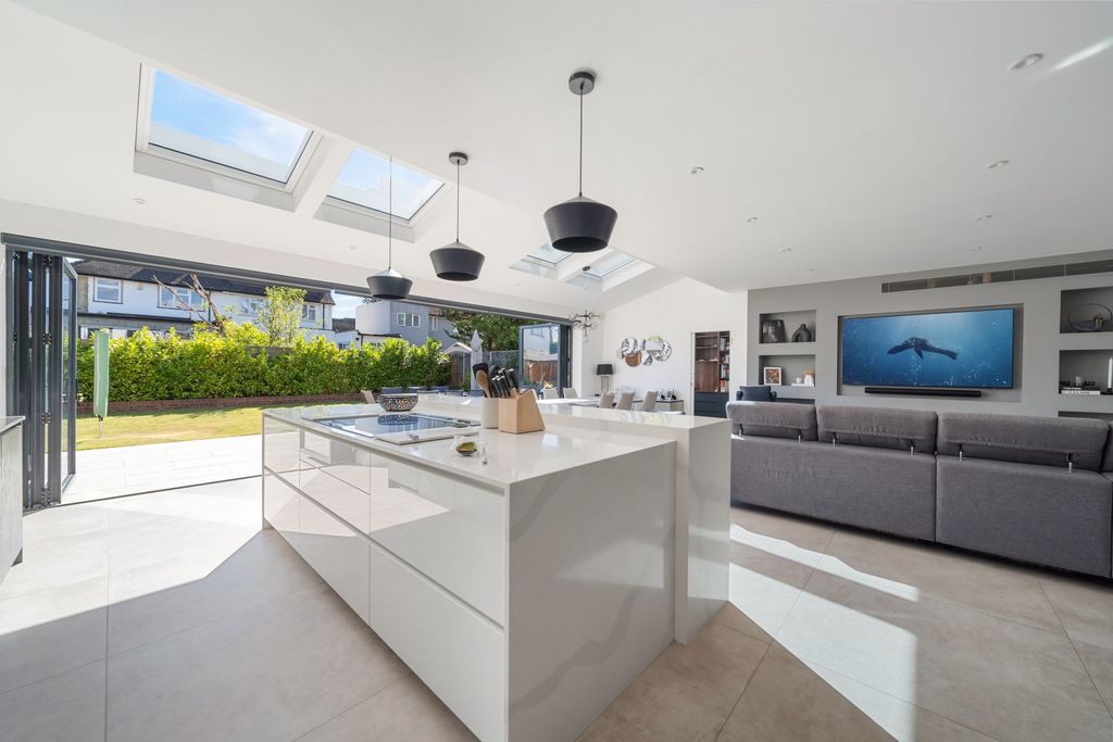 Property photo 1 of 22