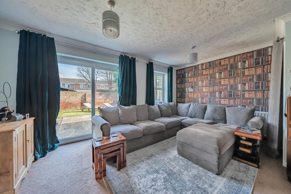 Property photo 3 of 20 4019064