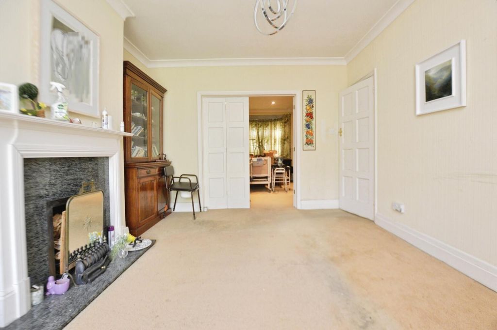 Property photo 3 of 16 Living Room