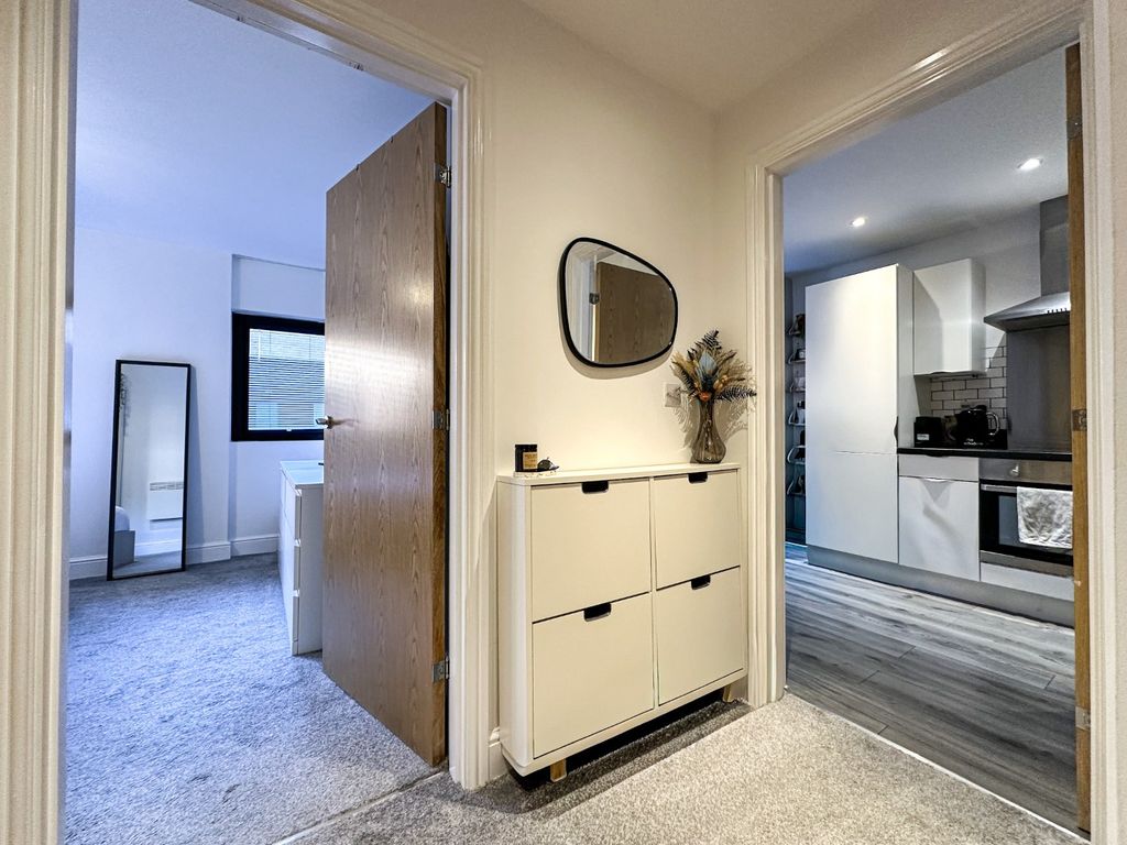 Property photo 2 of 10 4552986