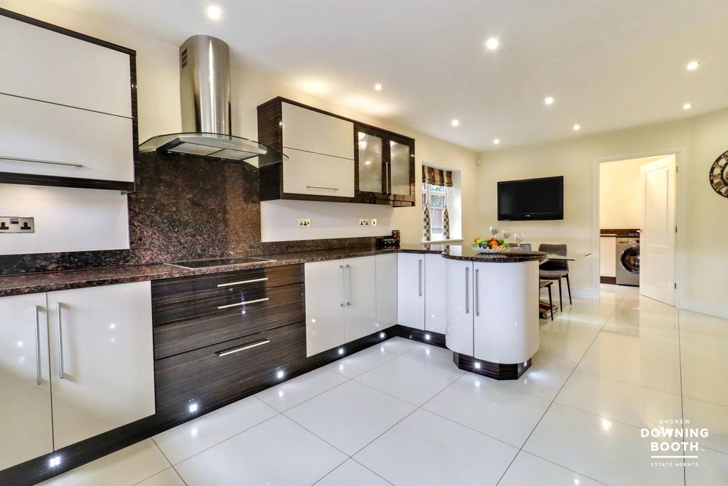 Additional image 11 of 5 bed detached house for saleClayton Drive, Lichfield WS13