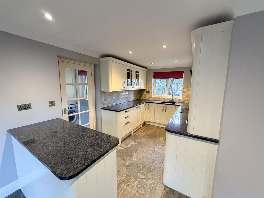 Property photo 3 of 27 26-Img_4543.Jpg