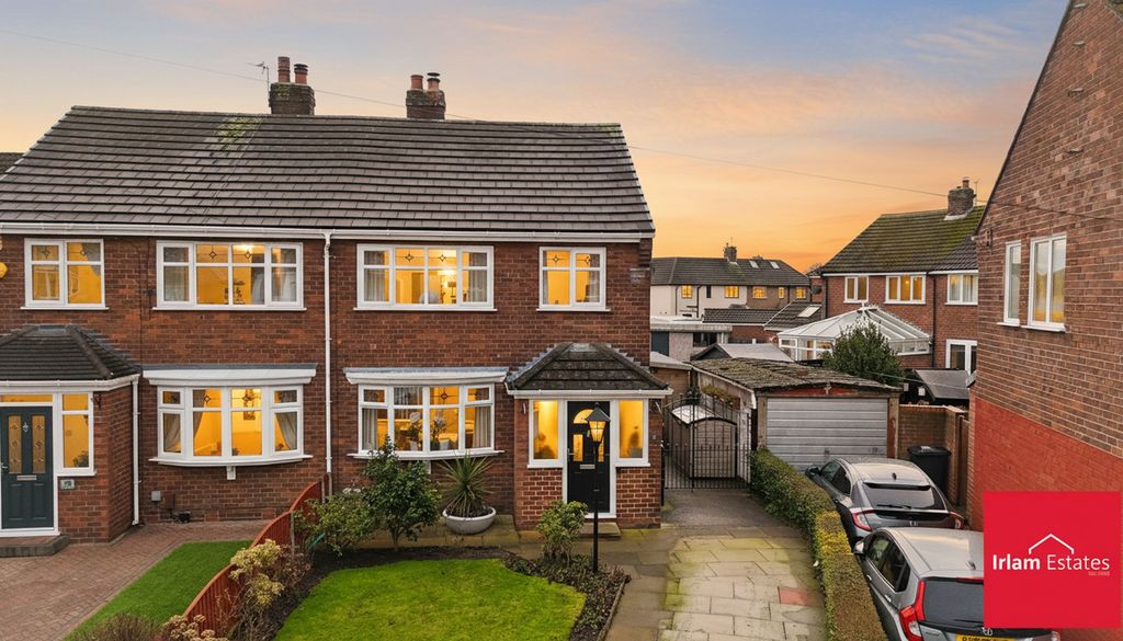 Property photo 2 of 27