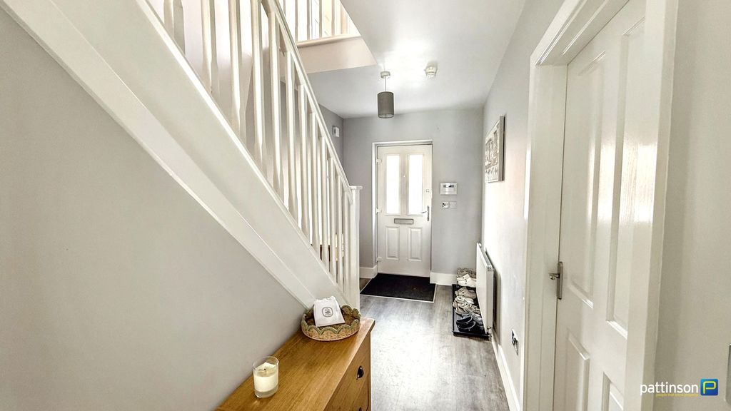 Property photo 2 of 38