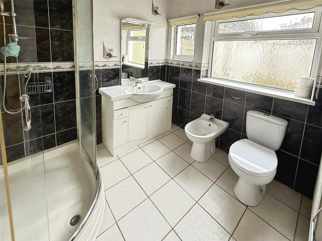 Property photo 3 of 10 Picture No. 13