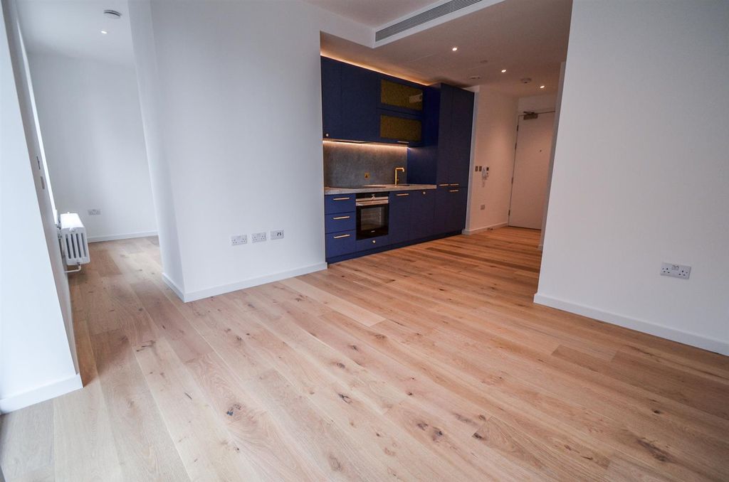 Property photo 2 of 9 Rendel House