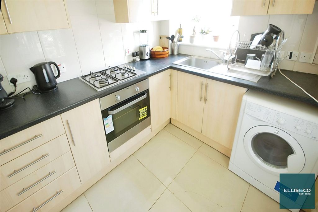 Property photo 3 of 10 Picture No. 23