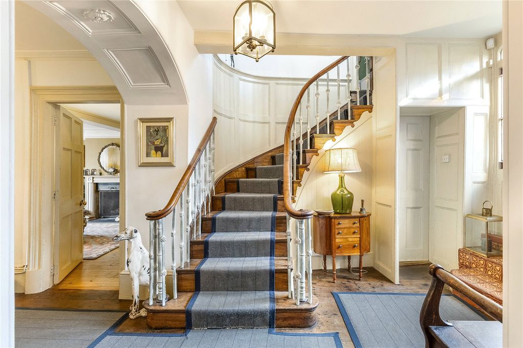 Property photo 3 of 17 Hallway / Staircase