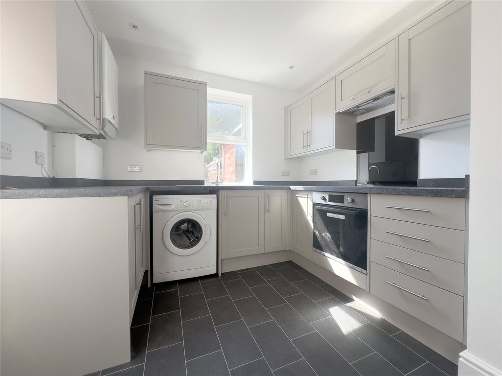 Property photo 2 of 11 Kitchen