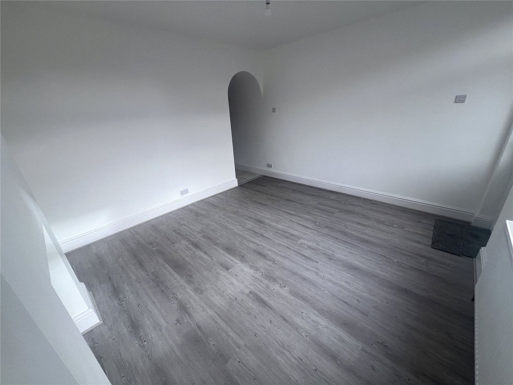 Property photo 3 of 14 Picture No. 20