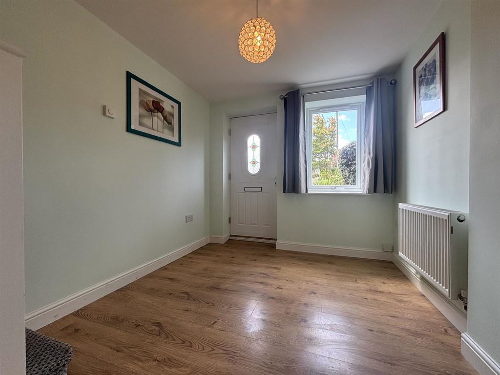 Property photo 2 of 6 Lounge.Jpg