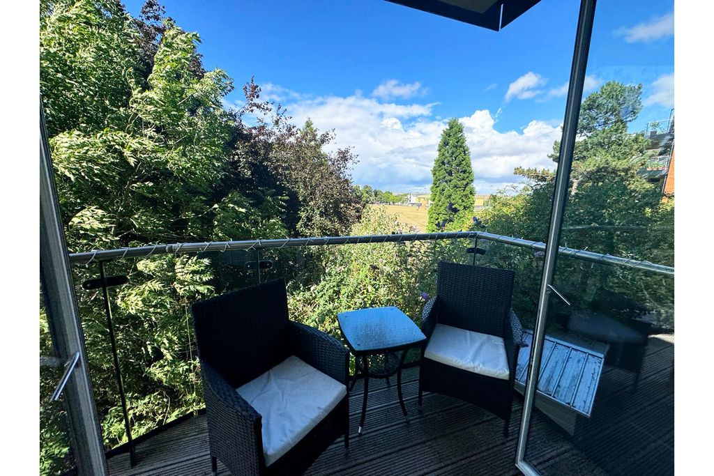 Property photo 2 of 16 Balcony