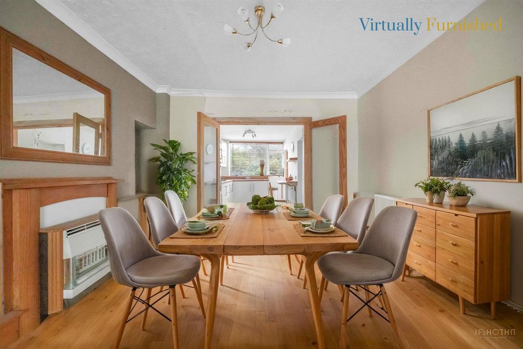 Property photo 2 of 13 Lounge/Dining Room