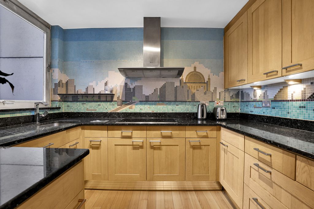 Property photo 1 of 26