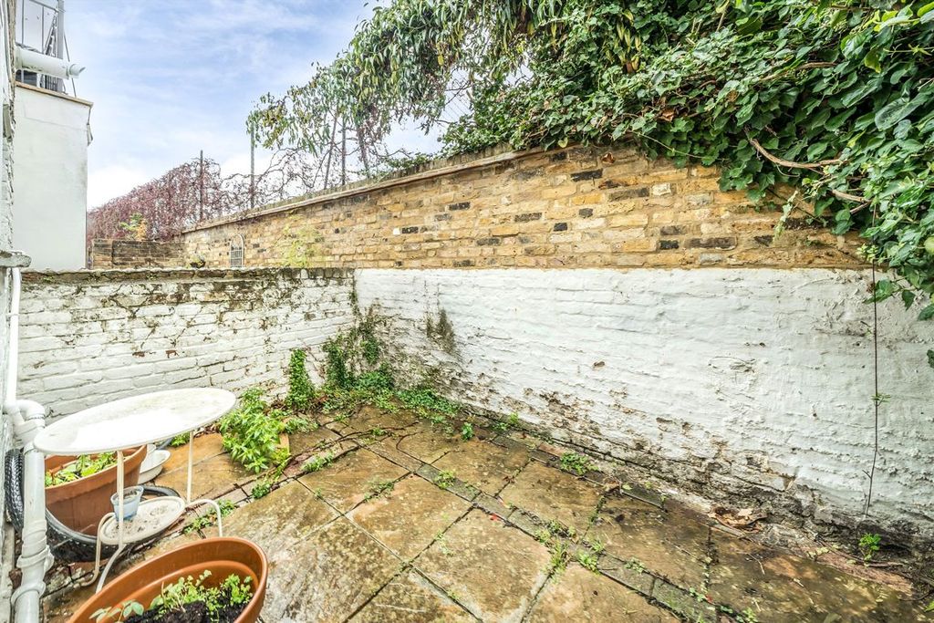 Property photo 2 of 5