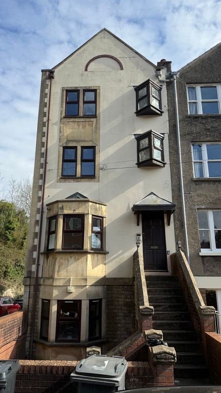 Property photo 1 of 6 External