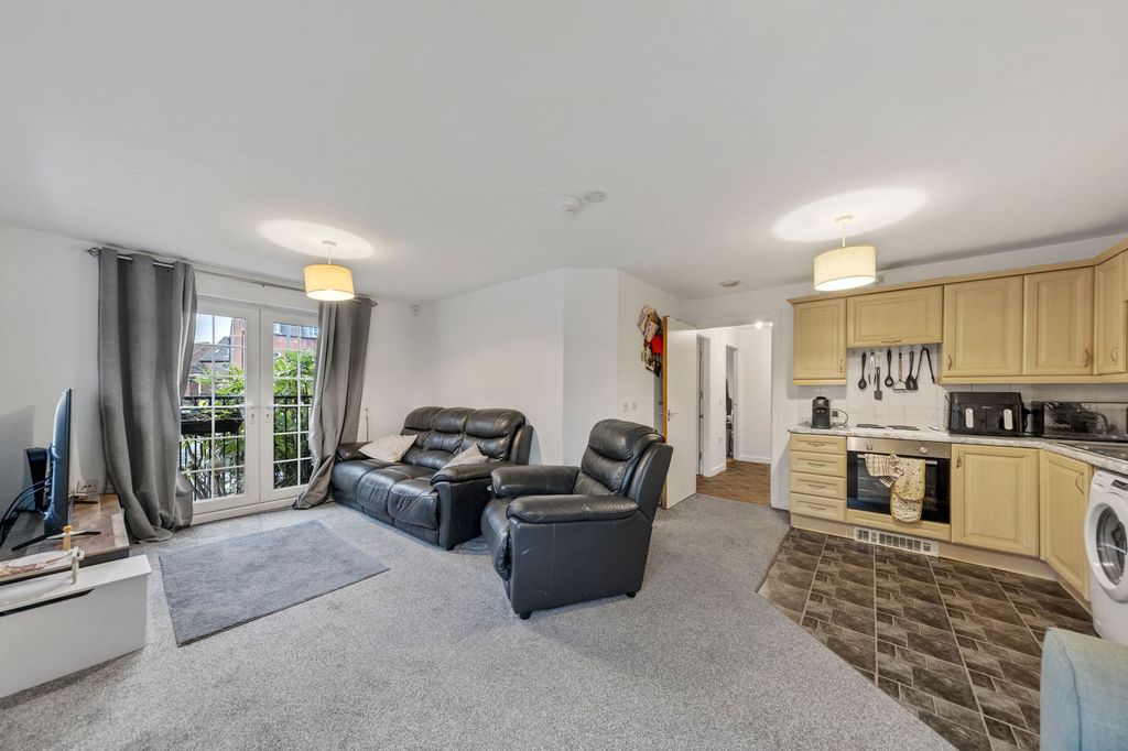 Property photo 2 of 13