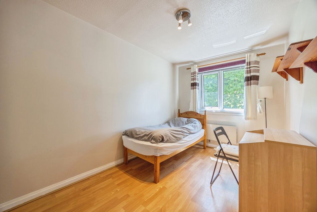 Property photo 3 of 15 Bedroom