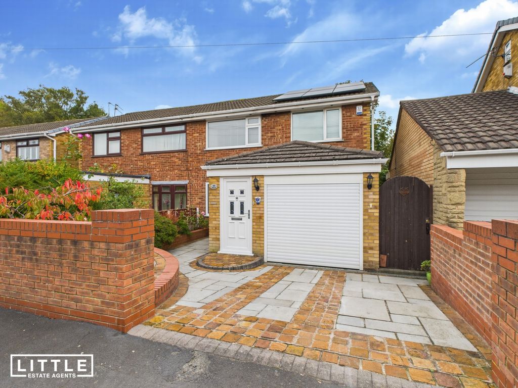 Property photo 1 of 19 Photo 17