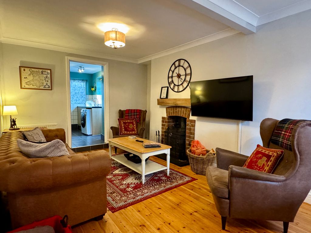 Property photo 2 of 18