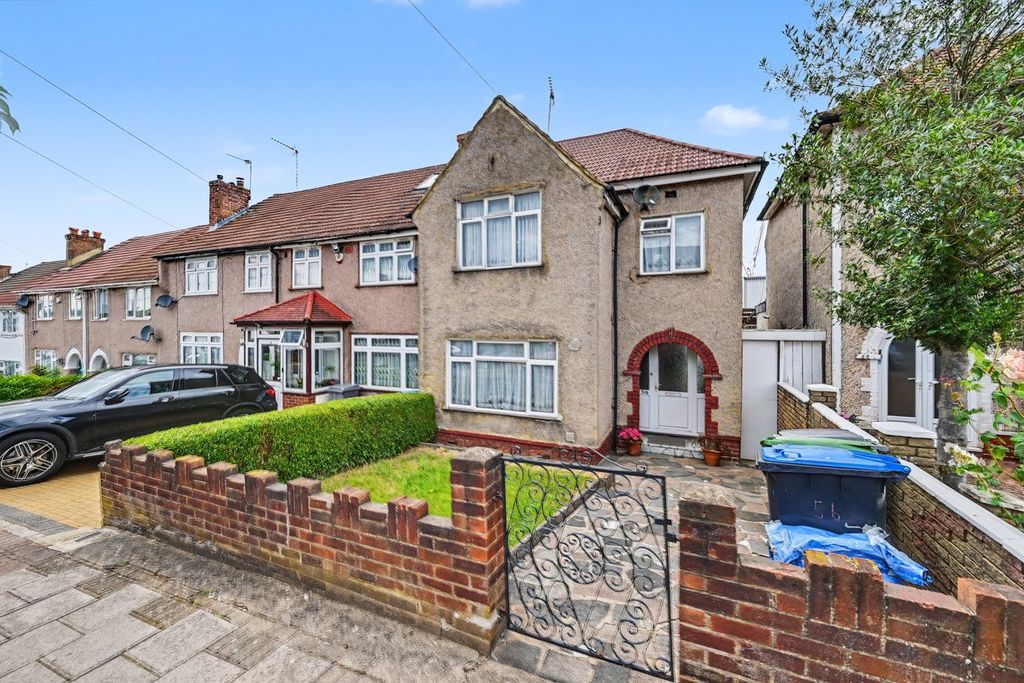 Property photo 1 of 12