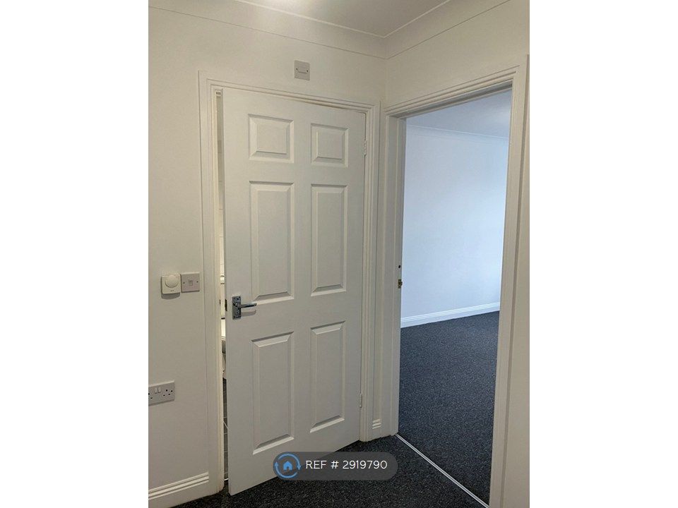 Property photo 3 of 24
