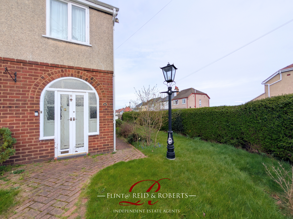 Property photo 2 of 14 Front (Exterior)