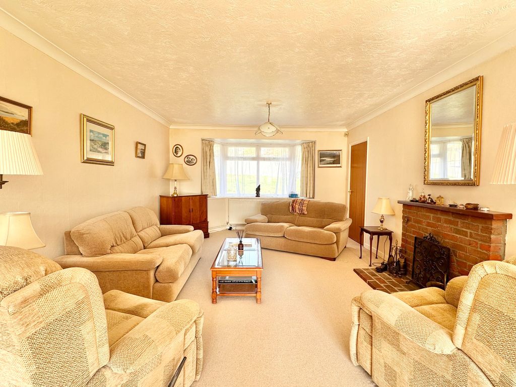 Property photo 3 of 22