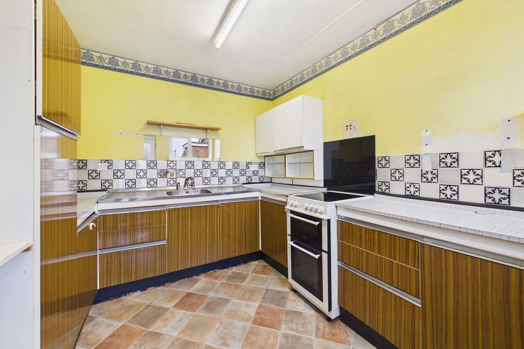 Property photo 2 of 8